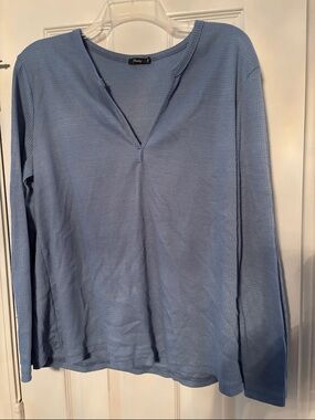 Famulily Light Blue V-Neck Thermal Long Sleeve Top
